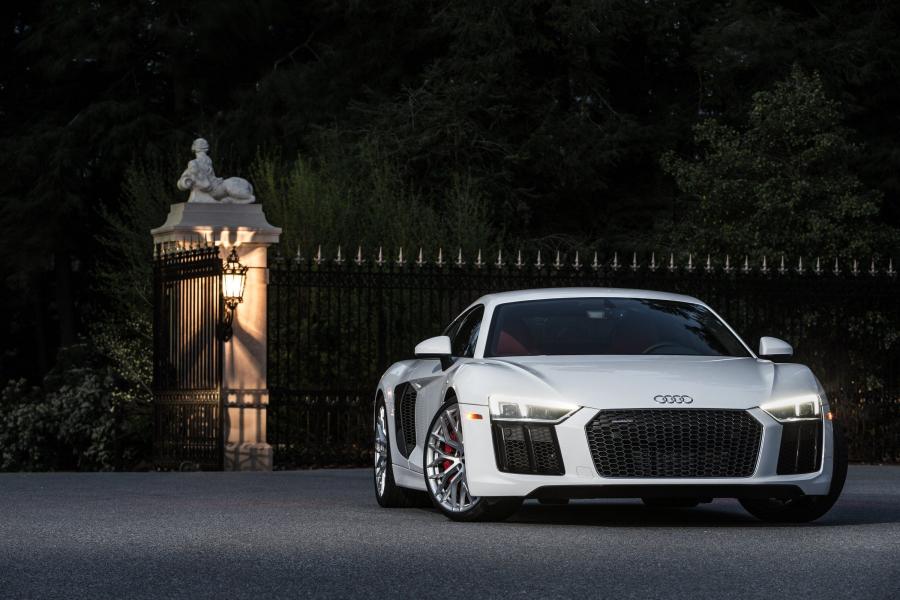  Audi R8 V10 2016 года  (NA) (фото 3 из 3)